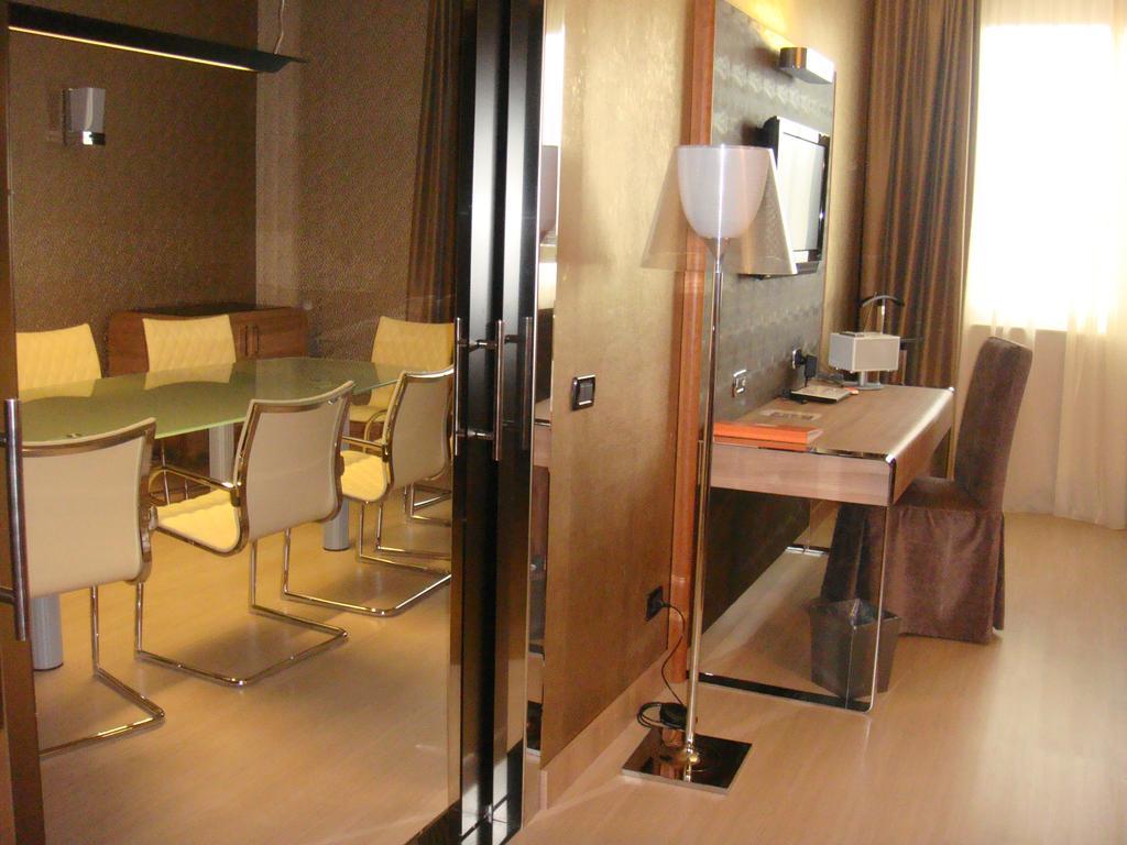 Thotel Lamezia Lamezia Terme Exterior photo