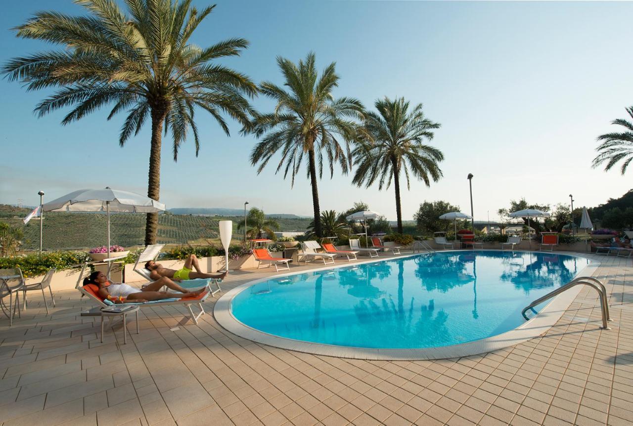 Thotel Lamezia Lamezia Terme Exterior photo
